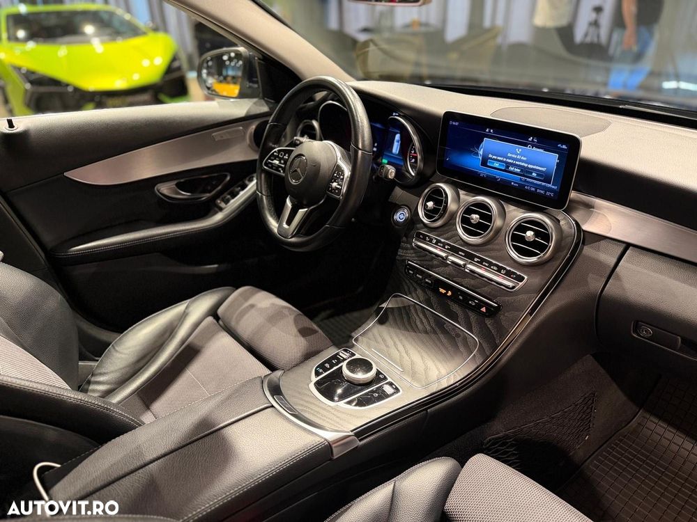 Mercedes-Benz C - 22