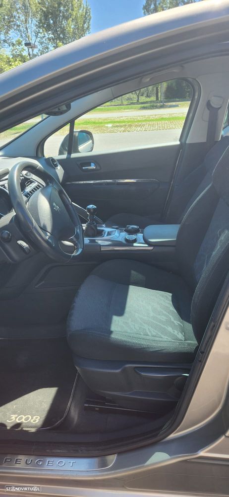 Peugeot 3008 1.6 HDi Premium - 11