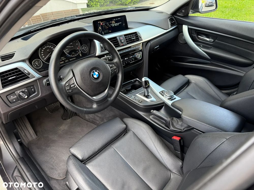 BMW Seria 3 320d Sport Line - 21