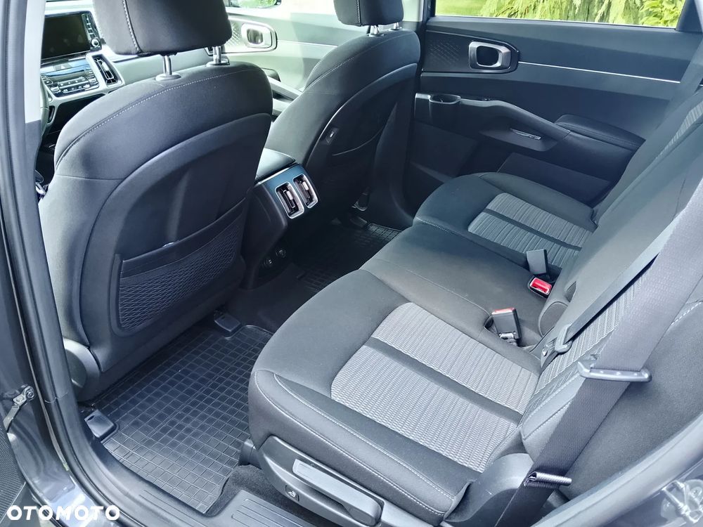 Kia Sorento 1.6 T-GDI HEV XL 7os - 38