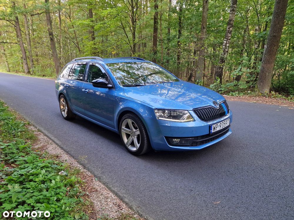 Skoda Octavia 2.0 TDI DSG Sportline - 6