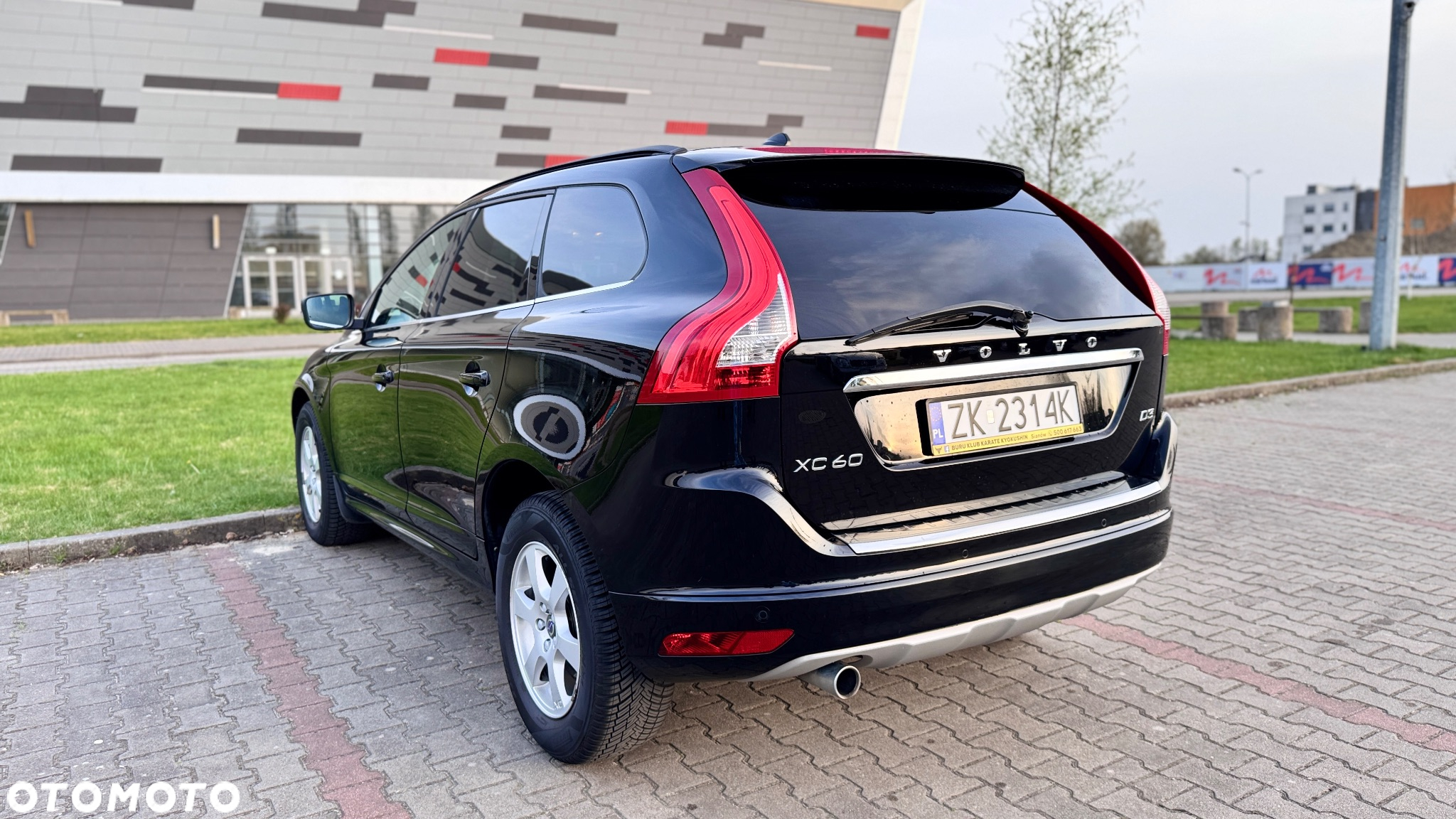 Volvo XC 60 D3 Drive-E Momentum - 8