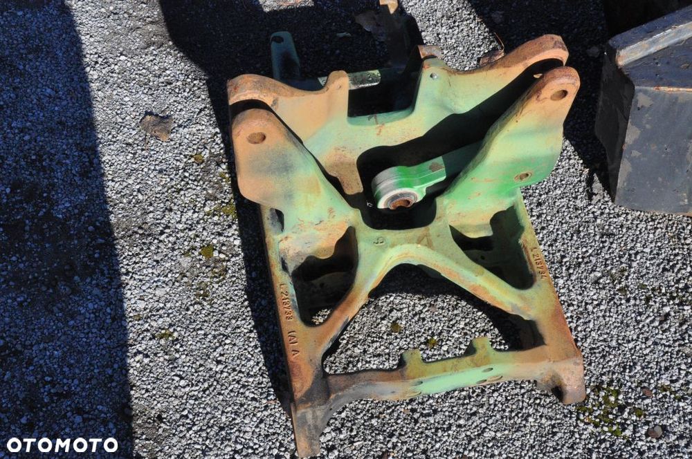 WSPORNIK SUPORT RAMA JOHN DEERE NR L213734 / L213733 - 2