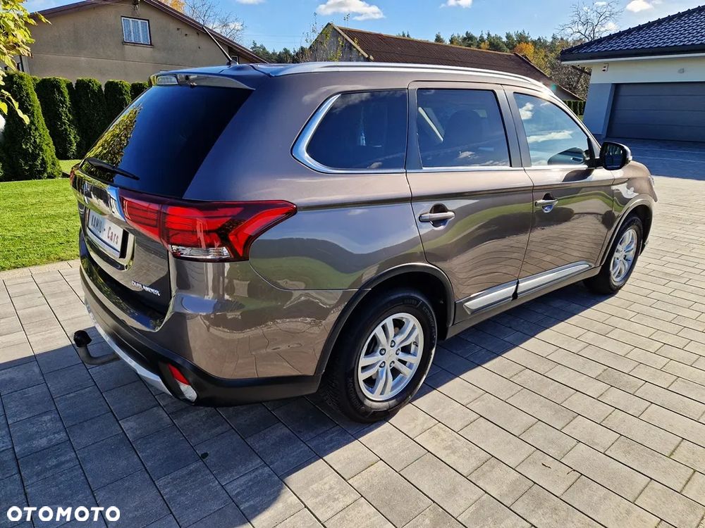Mitsubishi Outlander 2.0 2WD SUV-Star - 9