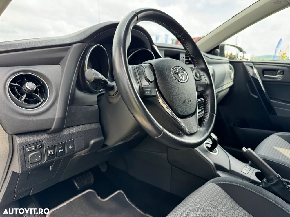 Toyota Auris 1.8 L VVT-i Sol+ - 12