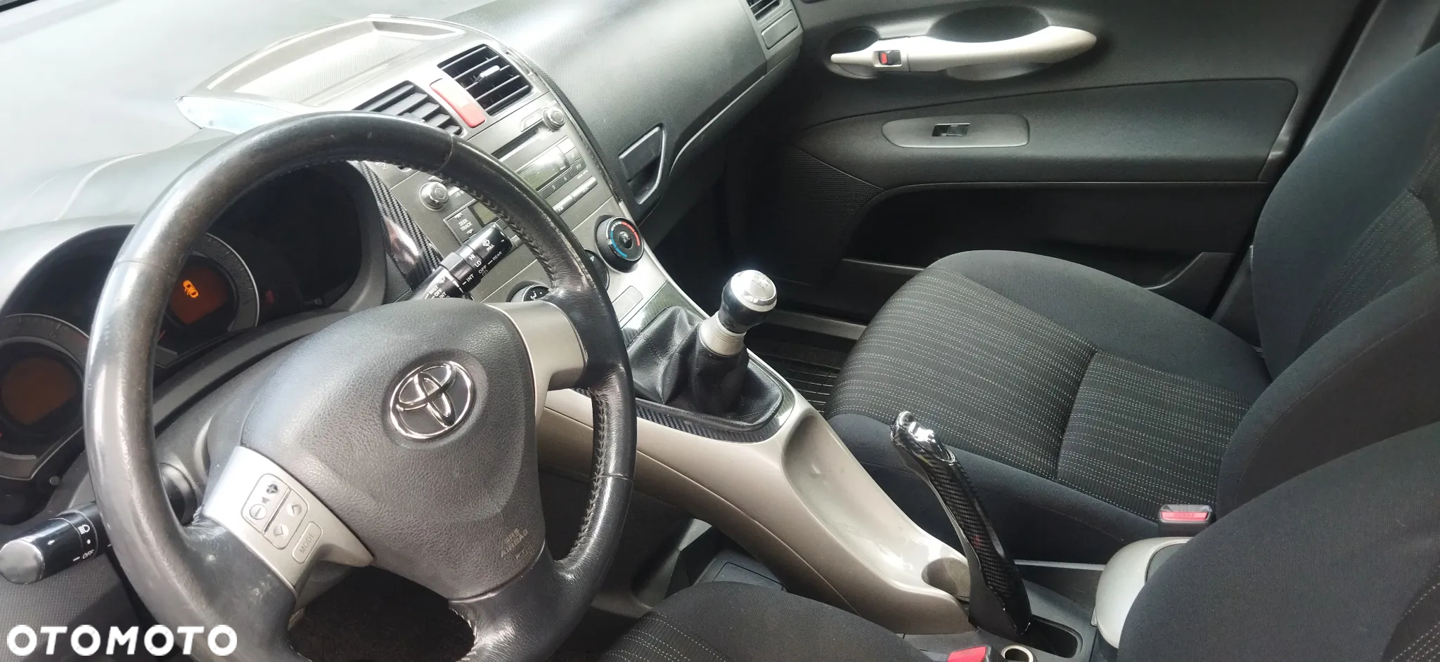 Toyota Auris 1.6 VVT-i Sol - 11
