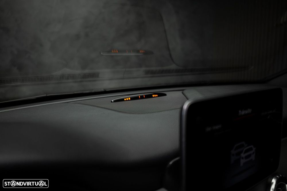 Mercedes-Benz CLA 180 d Urban - 41