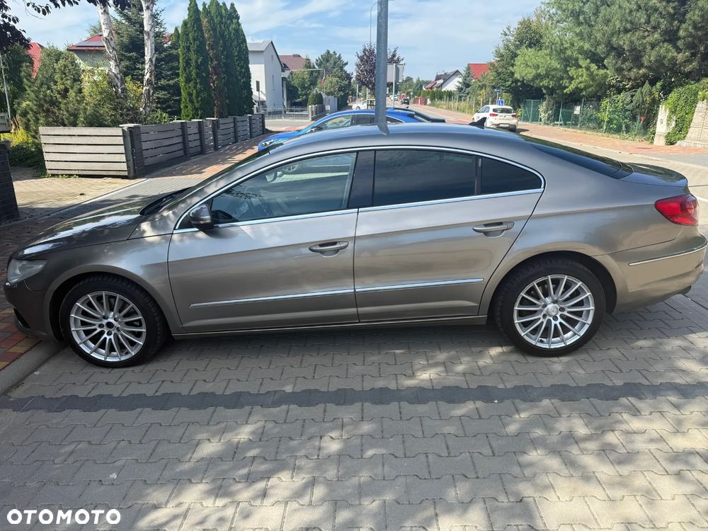 Volkswagen Passat 2.0 TSI Highline DSG - 2