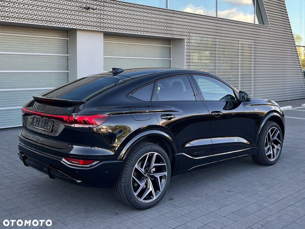 Audi Q6 e-tron - 10