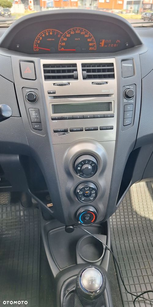 Toyota Yaris 1.33 Luna - 10