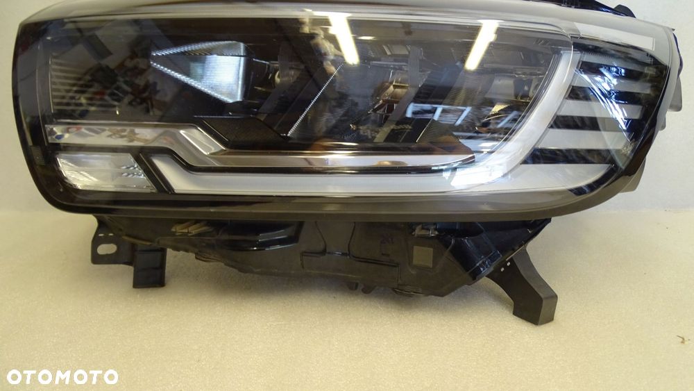 RENAULT KANGOO IV - lampa przednia lewa FULL LED - 6