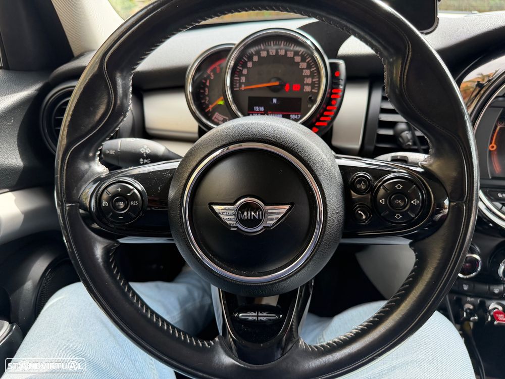 MINI 5 Portas Cooper D - 54