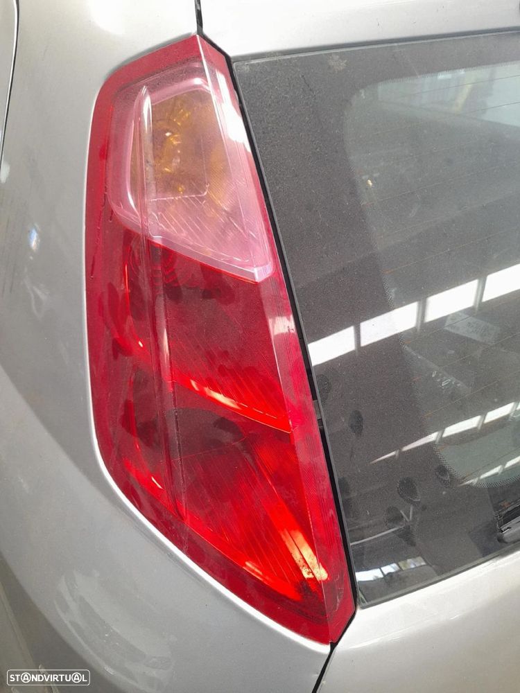 Farolim esquerdo FIAT Grande Punto (199_) - 2