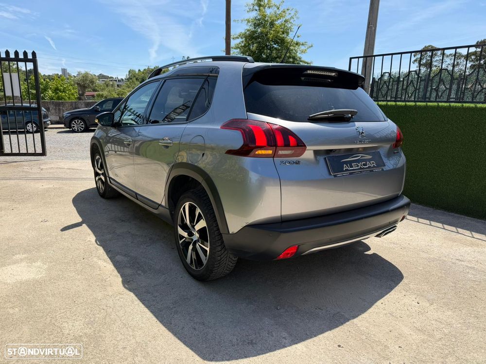 Peugeot 2008 1.2 PureTech GT Line - 6