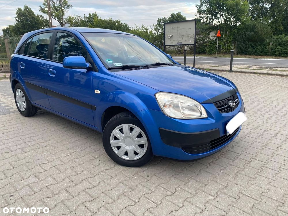 Kia Rio - 11