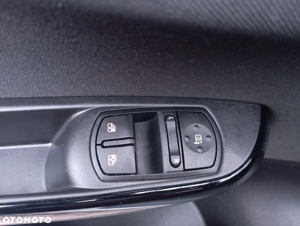 Opel Corsa 1.4 Color Edition - 19