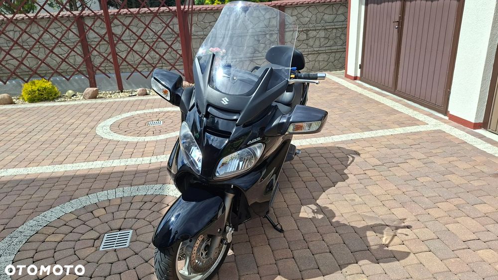 Suzuki Burgman - 6