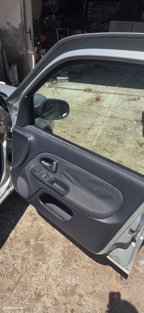 Renault Clio 1.2 16V Billabong QuickS - 5
