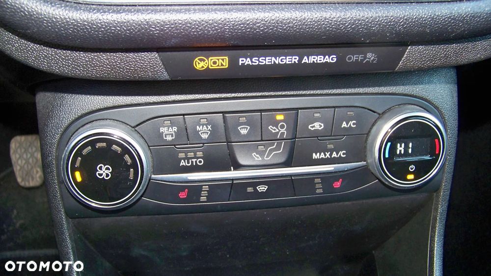 Ford Fiesta 1.1 S&S TITANIUM - 19