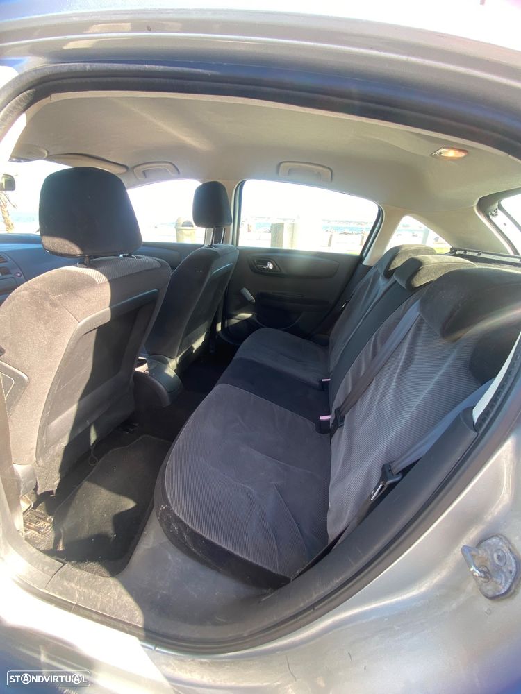 Citroën C4 1.6 HDi SX - 8