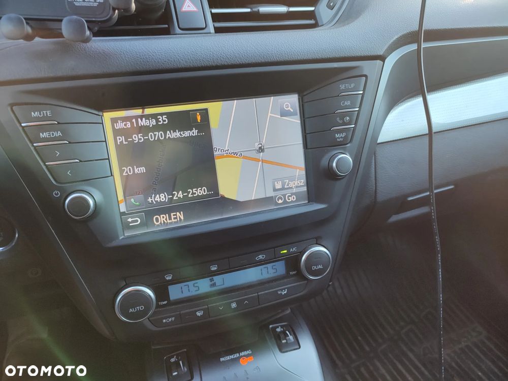 Toyota Avensis 1.8 Prestige - 12