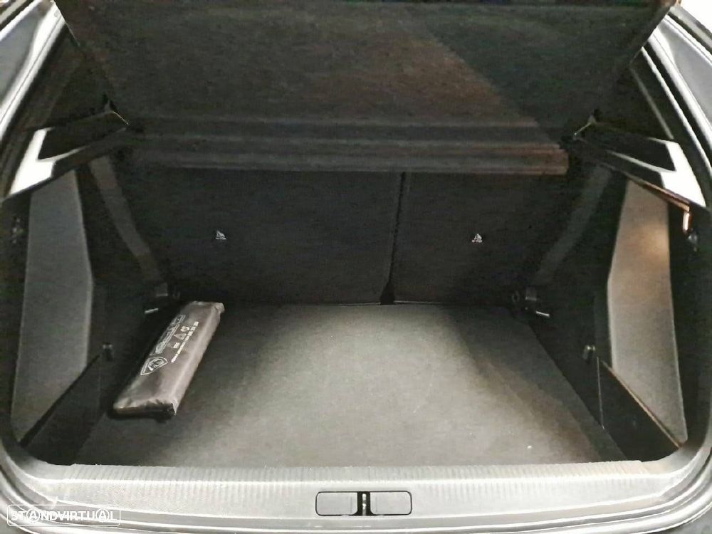 Peugeot 2008 1.2 PureTech Style - 6