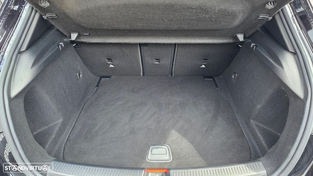 Mercedes-Benz A 200 d Advanced AMG Line - 28