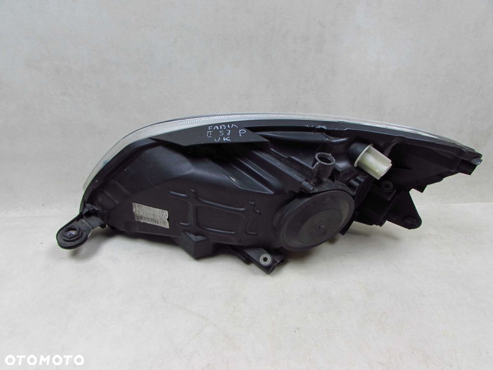 SKODA FABIA II ROOMSTER 5J 07-10 LAMPA PRZOD PRAWA REFLEKTOR UK - 4