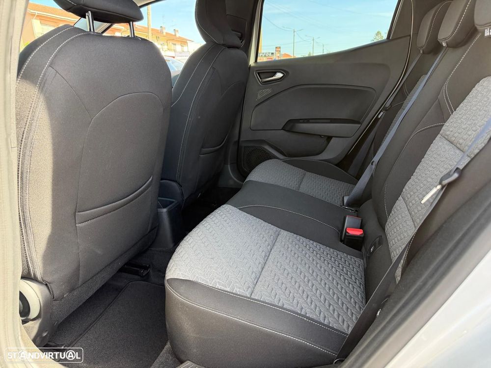 Renault Clio 1.0 TCe Evolution Bi-Fuel - 11