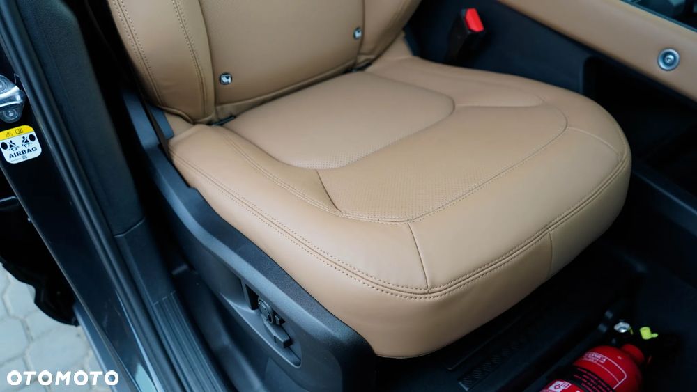 Land Rover Defender 3.0 D350 mHEV X-Dynamic HSE - 29