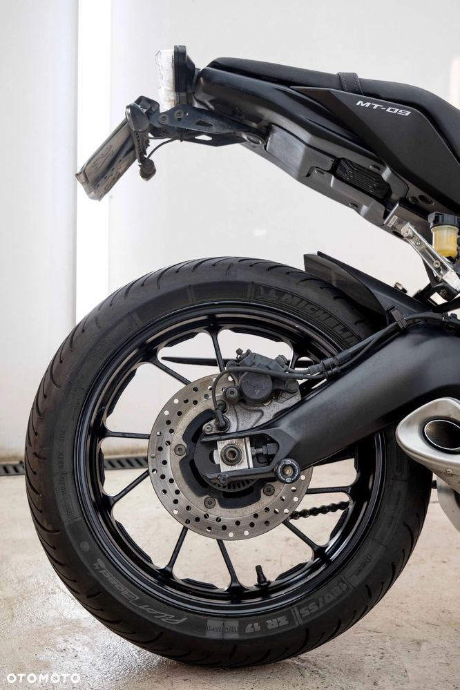 Yamaha MT - 37