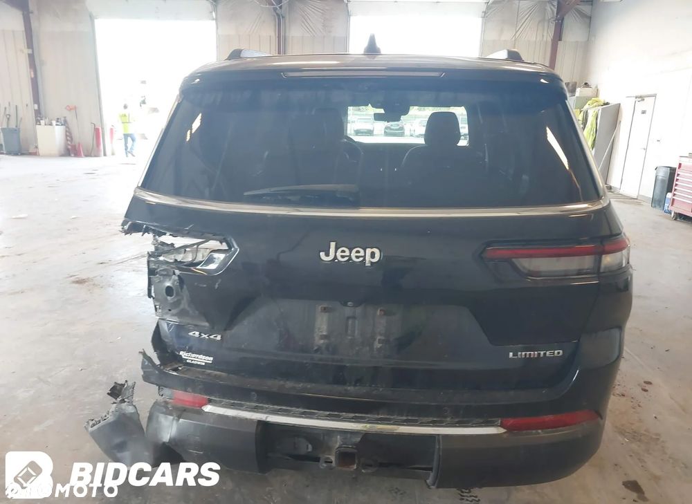 Jeep Grand Cherokee - 12