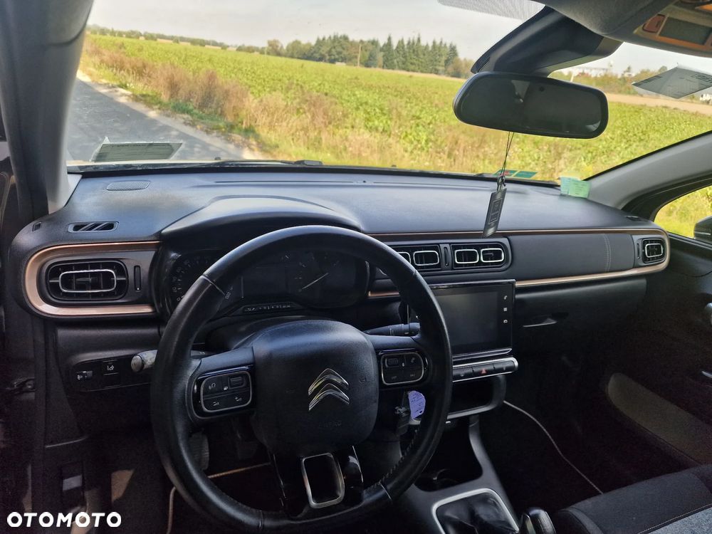 Citroën C3 1.2 PureTech Shine - 24