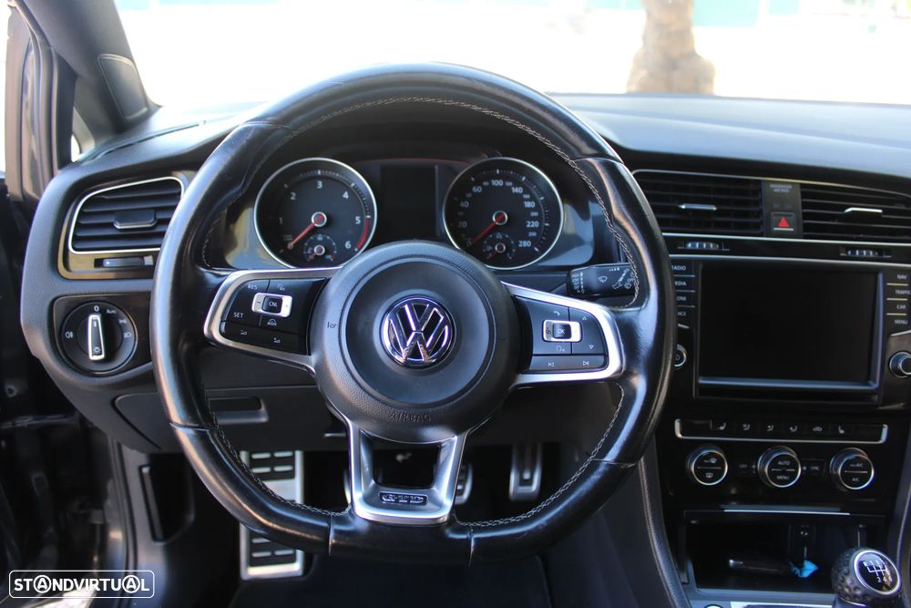 VW Golf GTD (BlueMotion ) - 16