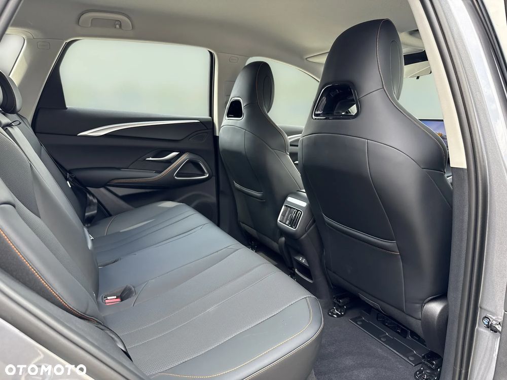 BYD Sealion 5 - 14