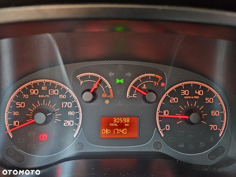 Fiat Doblo 1.4 16V Active - 10