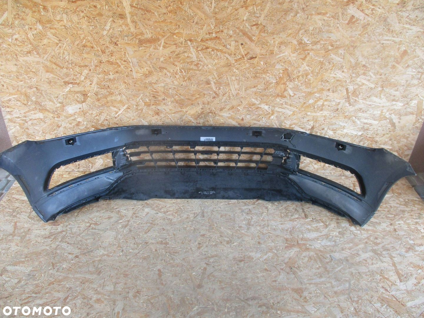 ZDERZAK PRZÓD PRZEDNI VW PASSAT B8 - 7