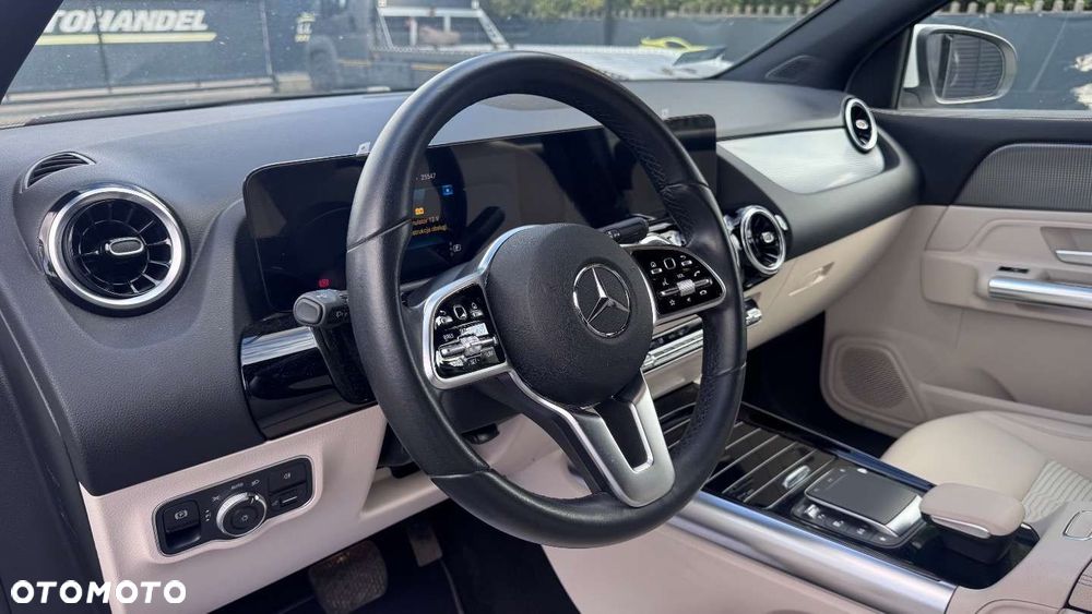 Mercedes-Benz GLA - 35