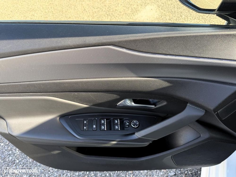 Peugeot 308 1.6 Hybrid GT e-EAT8 - 10