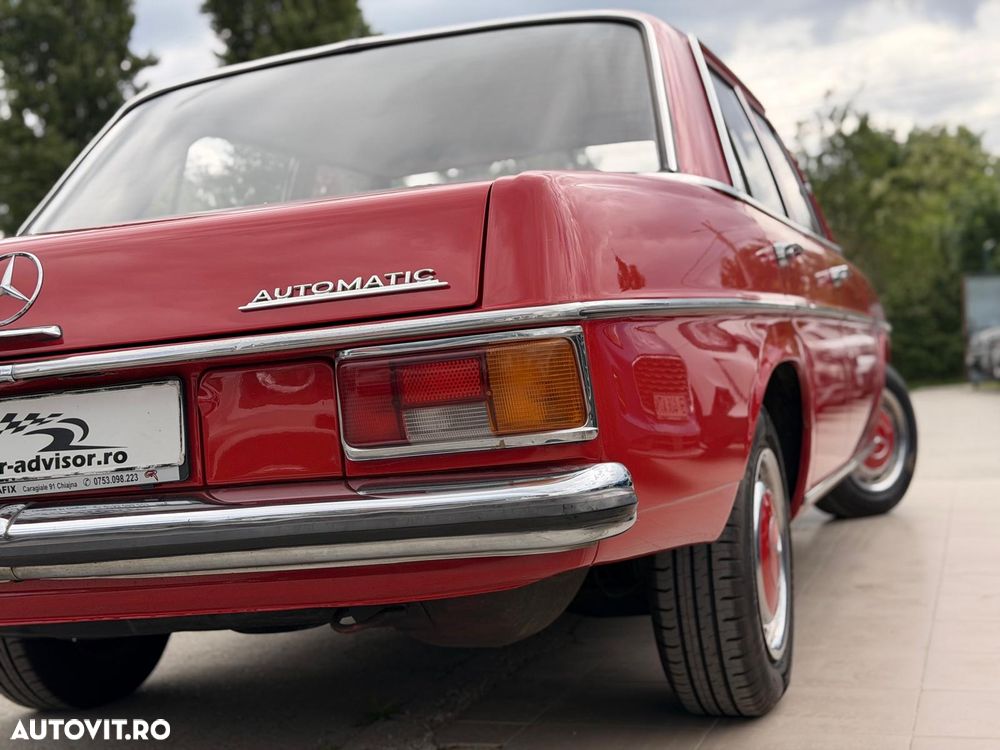 Mercedes-Benz W115 - 11