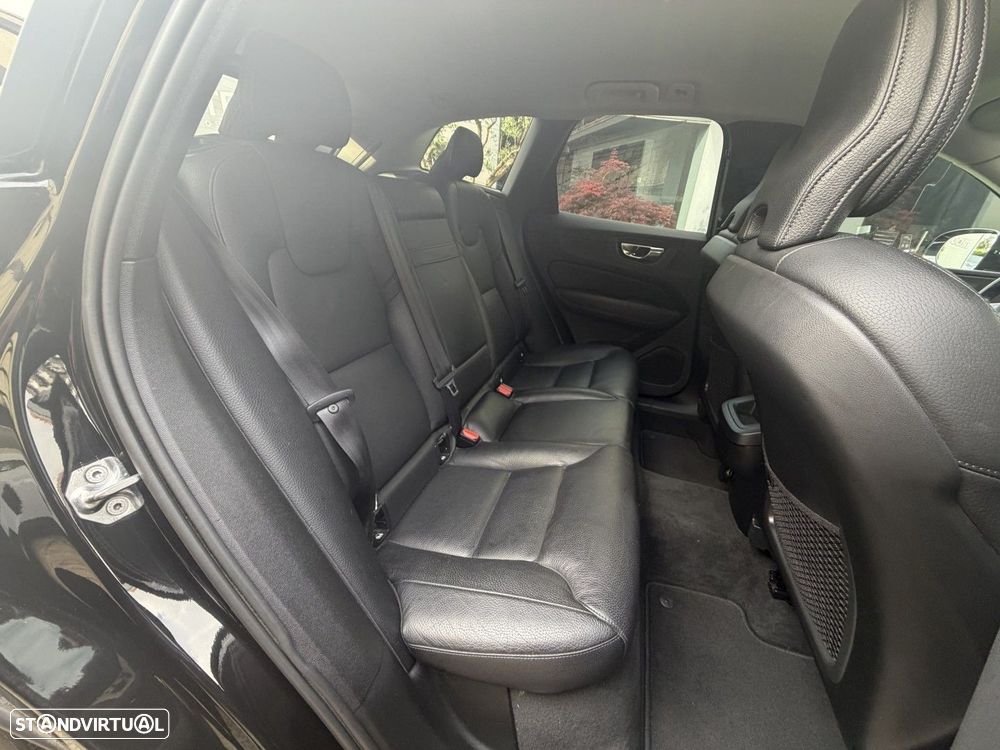 Volvo XC 60 2.0 D4 Momentum Plus Geartronic - 10