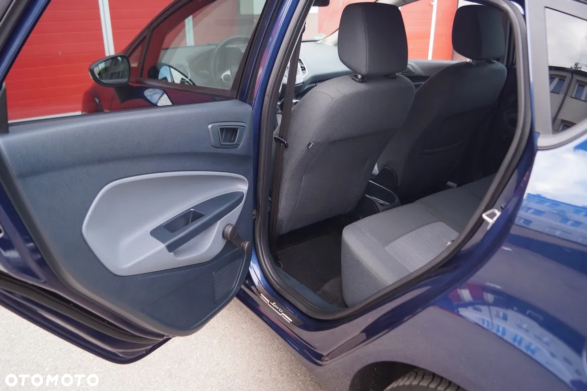 Ford Fiesta 1.25 Ambiente EU5 - 24