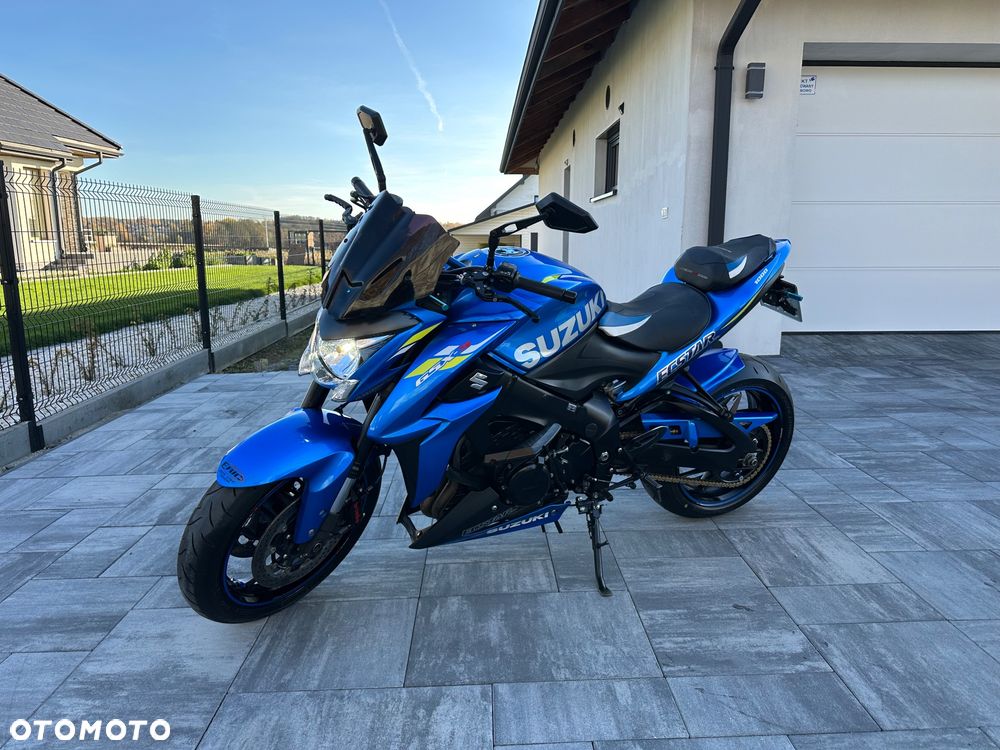 Suzuki GSX 1000 - 2