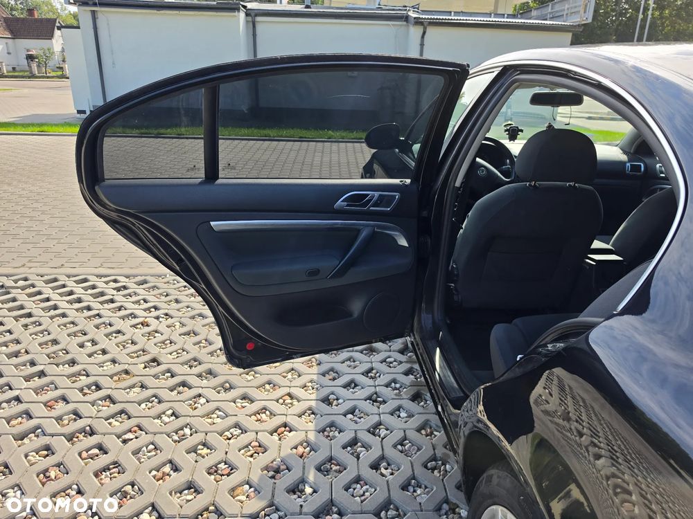 Skoda Superb 2.0 TDI Comfort - 17