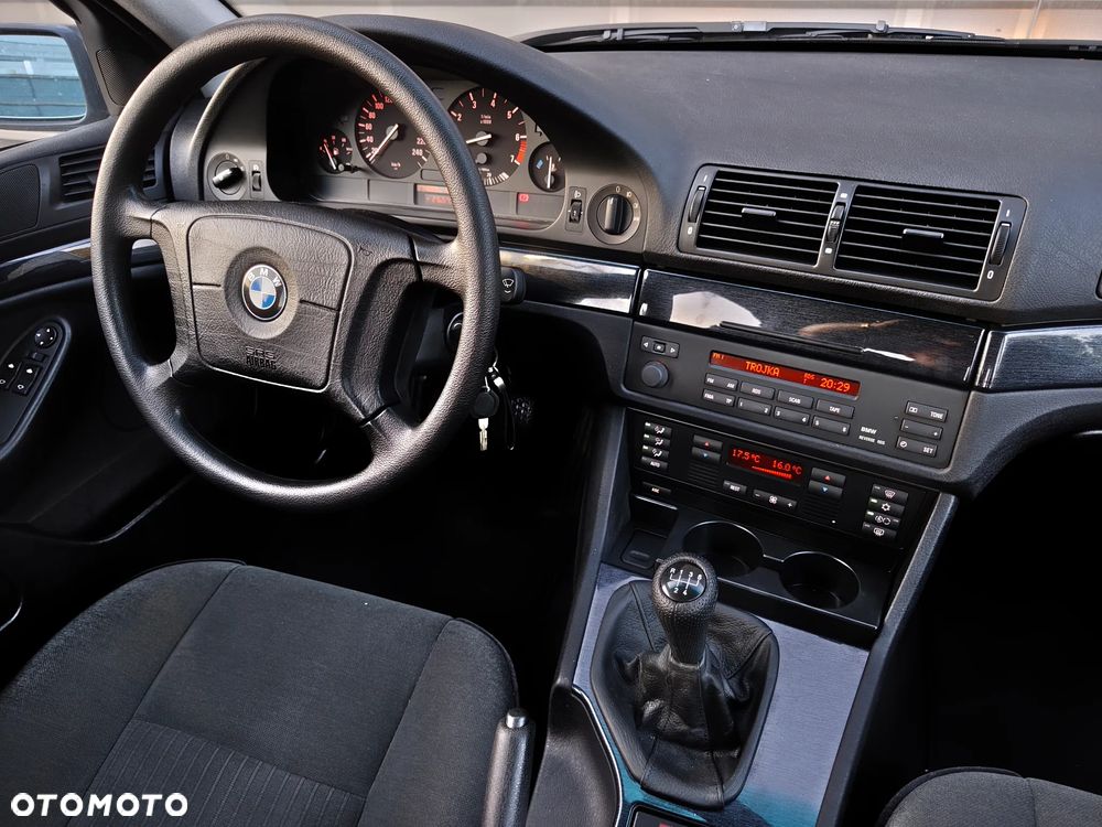 BMW Seria 5 - 26