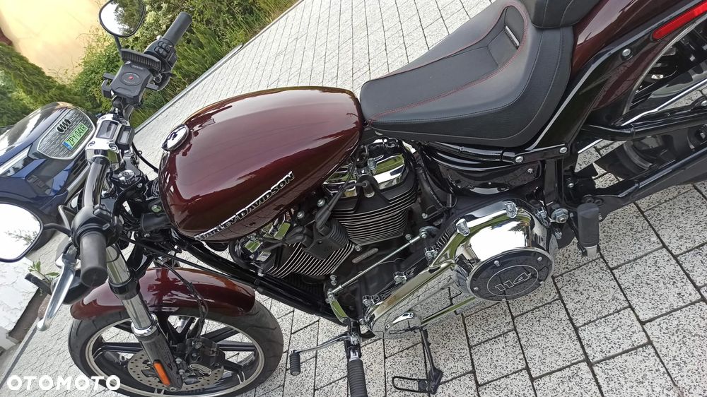 Harley-Davidson Softail Breakout - 7