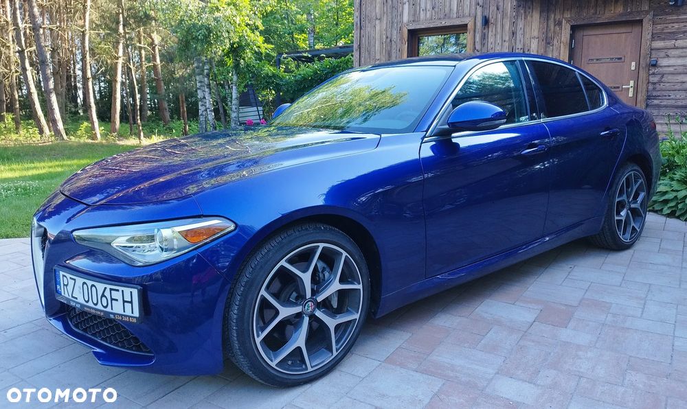 Alfa Romeo Giulia 2.0 Turbo 16V AT8-Q4 Ti - 2