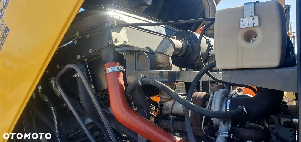 New Holland F156.7A - 20