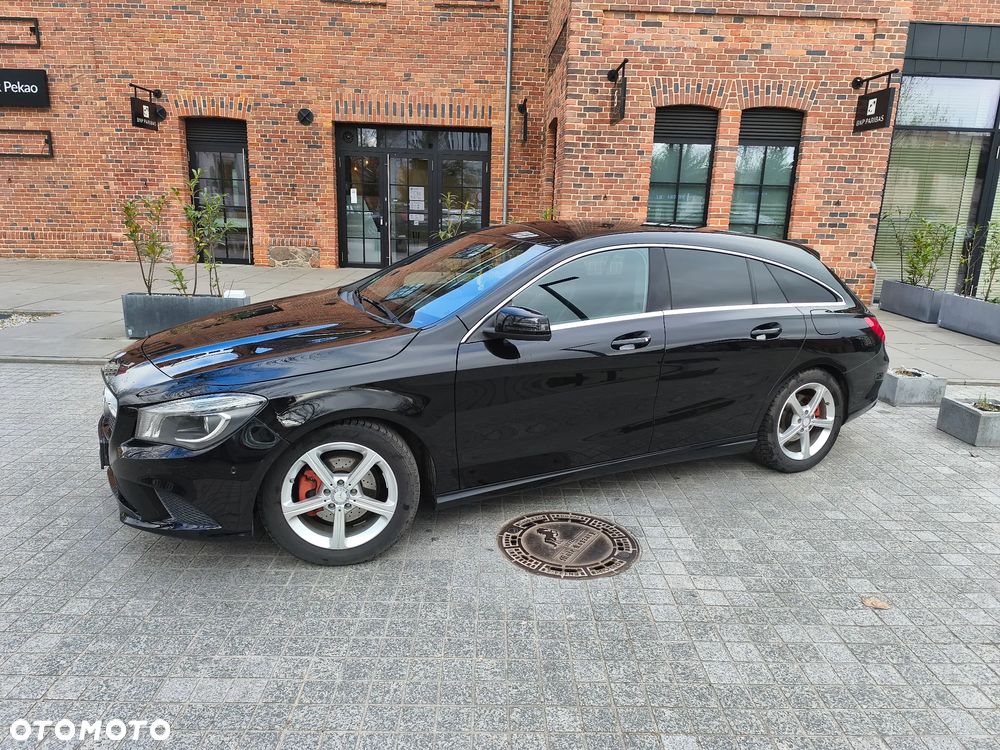 Mercedes-Benz CLA 180 AMG Line - 2