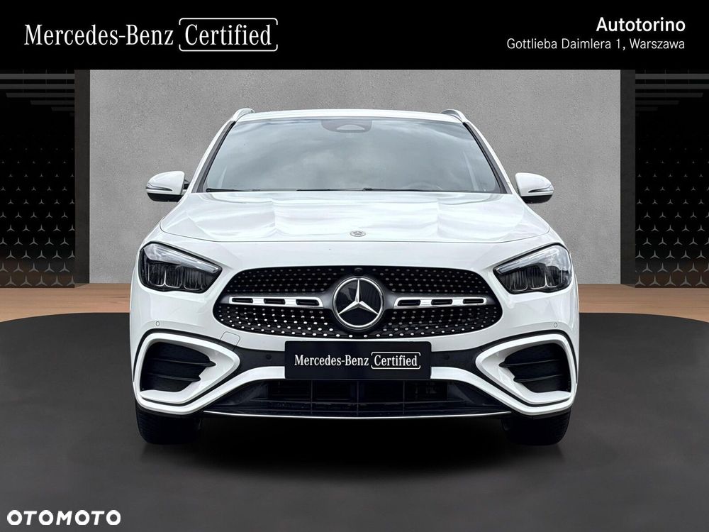 Mercedes-Benz GLA - 9